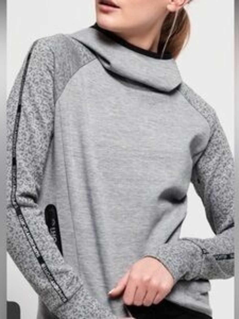 Superdry Women’s Gym Tech Cowl Neck Hoodie